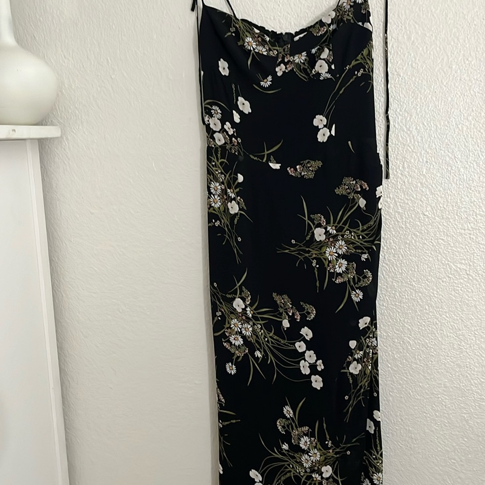 Reformation Kourtney dress - Picture 7 of 11